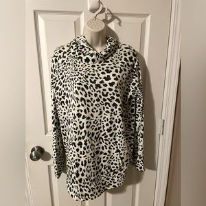 LulaRoe “Amber” hoodie. XL.